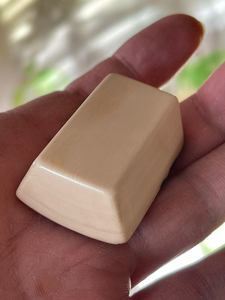 猛犸牙蓝皮肥皂牌,原色无漂白,品相完美,39克重,克价18