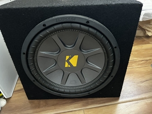 kicker,美国k牌12寸低音炮.95新功放,炮的参数请自