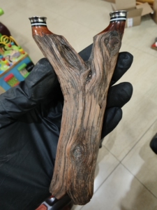 火琉璃原叉随形弓,带灰皮,料子嘎嘎红,尺寸75/14,喜欢私