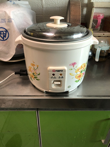 希贵电饭锅