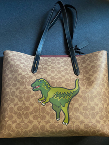 coach蔻驰小恐龙托特包妈咪包