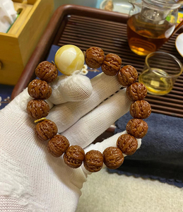 16的蚂蚁纹京八棱小核桃手串全品无修 孔道正常一点毛病都没有