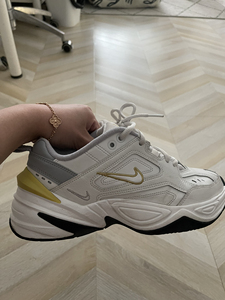 000人付款淘宝nike m2k tekno 耐克m2k老爹鞋 白黄/香蕉黄tb
