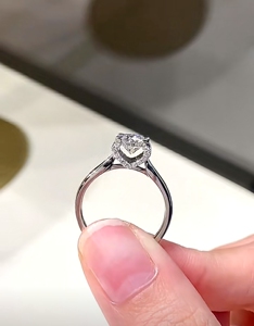 蒂芙尼戒指 经典六爪一克拉钻戒 培育钻石