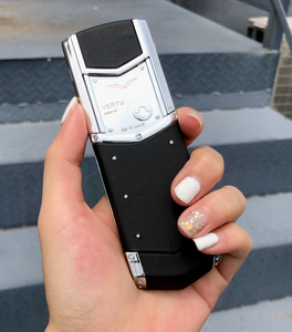 vertu威图总裁签名版银黑牛皮k8 备用老人机手机银黑牛皮