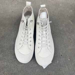 37码千佰莉头层牛皮平底高帮休闲运动小白鞋板鞋