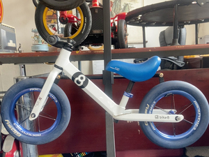 特价学员车8新bike8r弯道之王竞赛儿童滑步车平衡车