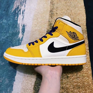 aj1湖人 紫黄 42.5码 原盒 三次内使用 基本充新 全