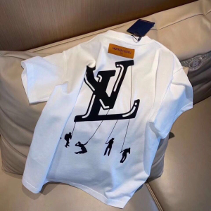 晏员φ范绦鋞恤女lvнck休闲宽松印花超火上衣洋气减龄夏季女装体恤