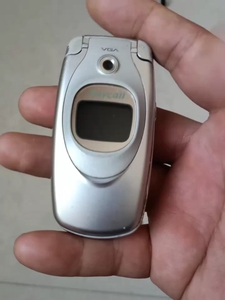 三星e608 三星e608一机一电,电池待机还可以,无其它配