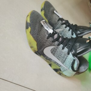 科比11 zk11全明星 极光 气垫饱满 鞋底磨损小 成色如