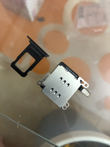 美版xr双卡卡槽