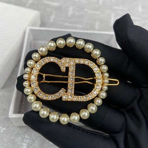 dior迪奥珍珠水钻发夹,买来没用,一直闲置,专柜购入