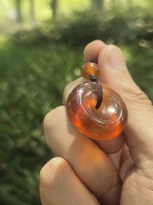 北红逊克玛瑙平安扣,高冰高荧光,水头足,鸡油黄红俏色,尺寸2