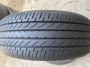 横滨 优科豪马轮胎 215/60r16 95v e75原配天