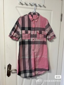 巴宝莉款式全棉经典格子 双口袋圆弧下摆腰带款衬衫连衣裙,直身