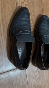意大利宝威男皮鞋 8成新，有轻微穿过的痕迹（就穿过几次）40