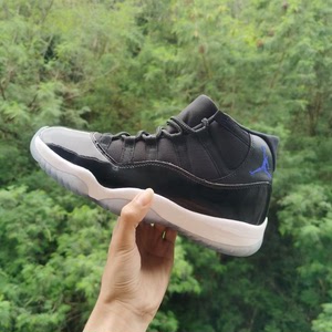 aj11大灌篮 43码 原盒配件塑料套都在 塑料鞋撑是康扣的