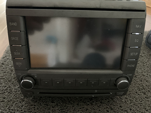 2007年别克君越6碟cd,导航,收音机,dvd.当配件出