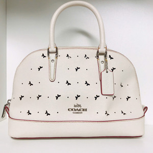 coach蔻驰米白色蝴蝶镂空贝壳包手提包斜跨包