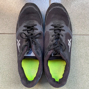 辛逸牌男专用跑步运动网面透风鞋体考鞋 体育生日常训练鞋。尺码