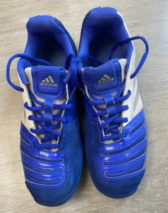 阿迪蓝熊猫击剑鞋38.5,看鞋底就知道很新