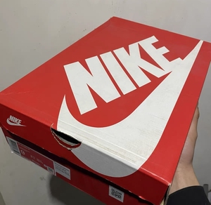 耐克鞋盒原装 带侧标和钢印和底部合格证 不是莆田货百分百正品