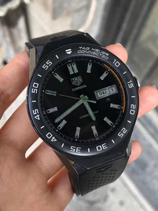 泰格豪雅智能电子表,附件充电器,功能多多
