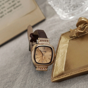 tb351178528065淘宝准备送给男友姐姐的新款lsvtr女士手表当做见面