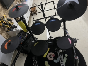 乐斯电鼓ld-6九成新…闲置出售…带原装鼓毯…同城自提…上门