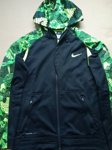 耐克科比黑曼巴外套