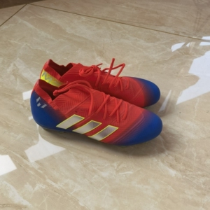 adidas足球鞋 码数40码 亲测过正码 记得是伊布曾经的