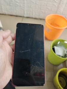 oppor15梦境手机屏幕跟后盖坏了,内存不知,客户说没有锁