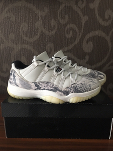 aj11low白蛇