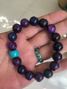 老料带皮圆珠舒俱来手链加樱桃红小桶珠手串,回血打包价,买一送