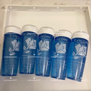 海淘兰蔻小样蓝色瓶子的水