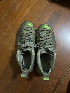 Nike炫光绿喷39码 烽火购入 有购买记录 没有原盒咯 鞋