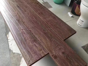 99新的,中国十大品牌,碧桂园高端鸡翅木色地板到货200平方