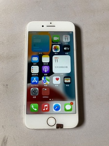 苹果7手机，内存32 G，银色国行机版本15.7，新换电池容