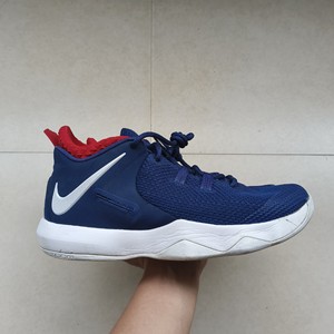 nike 詹姆斯使节10 42.5码 蓝白红 鞋底磨损小 绑