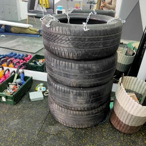 轮胎沙袋买花了358,用了几次.现在350出售6组铁链嘎嘎结