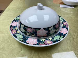 湖南醴陵群力瓷厂出品.黑底满花鲍鱼盘(带盖)绝版珍藏老瓷器