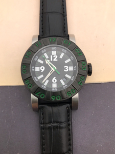 mercedes-benz梅赛德斯-奔驰石英男表黑绿运动正品