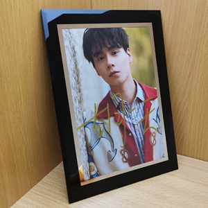 【保真】胡一天亲笔签名照片