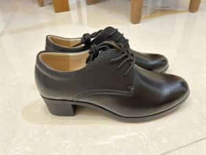 全新乔耐女士皮鞋,码数230,36码.一双99包邮,两双18