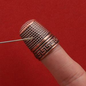 家用顶针复古护指顶针金属指套DIY十字缝纫工具手指保护防扎顶针