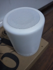 lv2016 plus智能灯光蓝牙音箱插卡低音炮户外便携式照