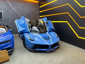 00divide127淘宝bbr 1:18 法拉利拉法 婴儿蓝 baby