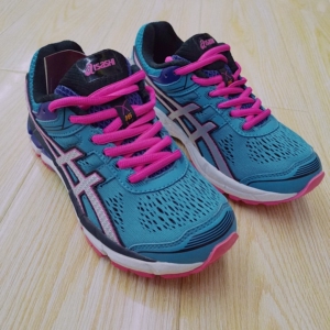 [清仓]爱萨仕女士春秋款跑步鞋运动鞋36/35码全新样品