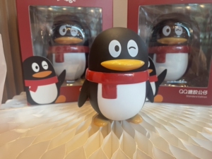 鹅厂搪胶公仔,经典企鹅形象,经典qq手办
